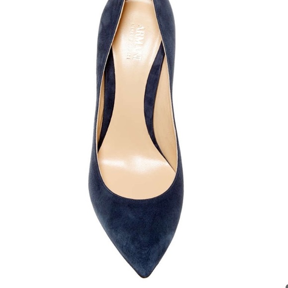 🛑 SOLD! Armani GORGEOUS Navy suede pumps - Picture 3 of 8